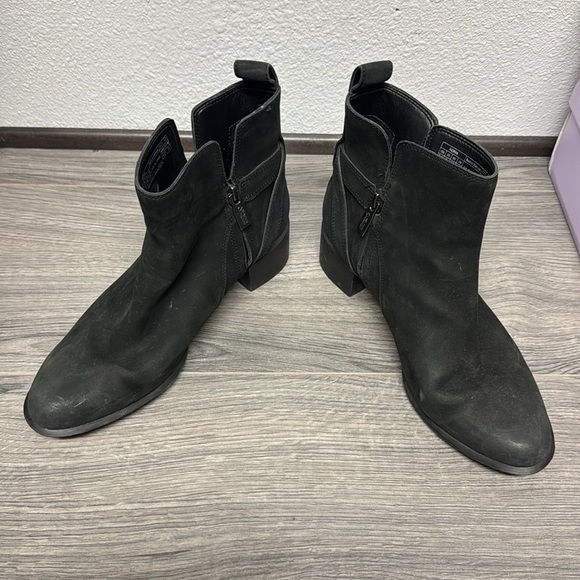 Vionic Sienna Waterproof Boots in Black - Picture 7 of 7